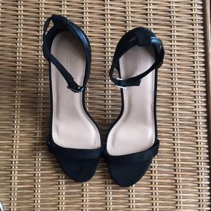 Never worn forever 21 black heels w ankle straps